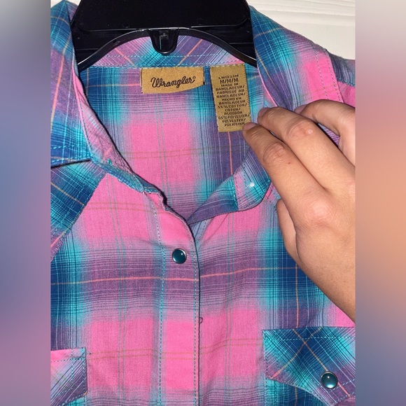 Womens Wrangler Pearl Snap - Picture 3 of 3